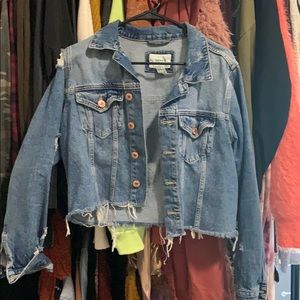 Cropped denim jacket